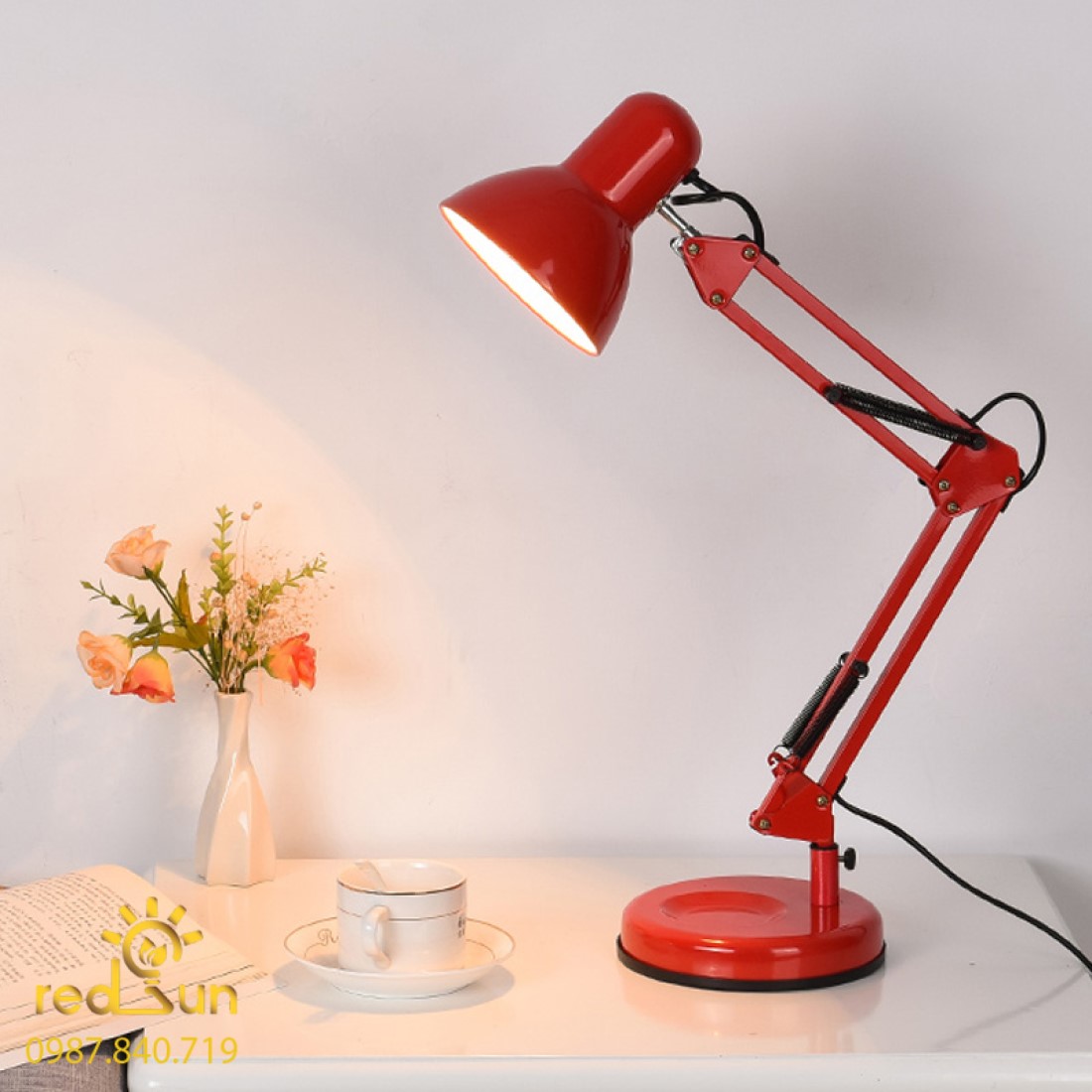 Đèn bàn hiện đại DB-C811