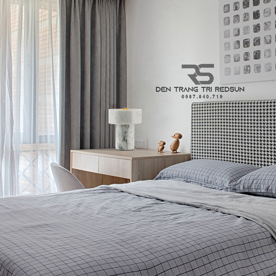 Đèn Bàn Hiện Đại DB2004