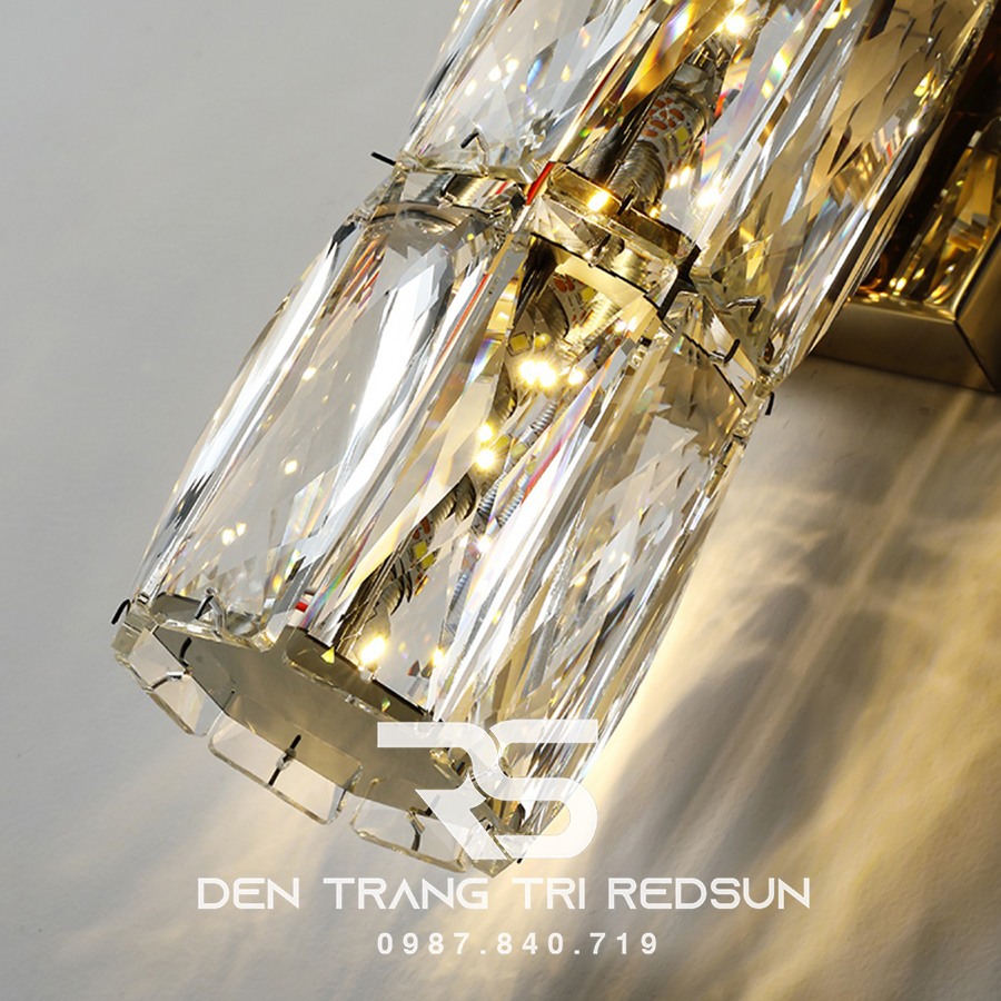 Đèn tường pha lê trang trí phòng khách hiện đại DT1191/4