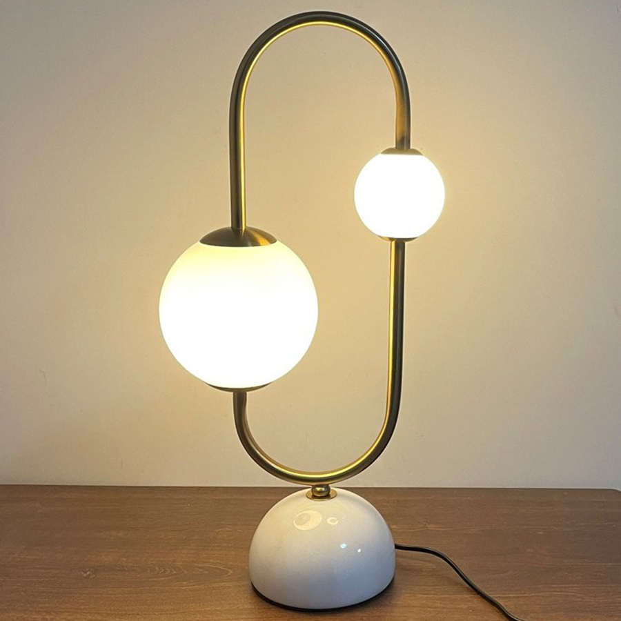 Đèn Bàn Hiện Đại Bắc Âu DB2050