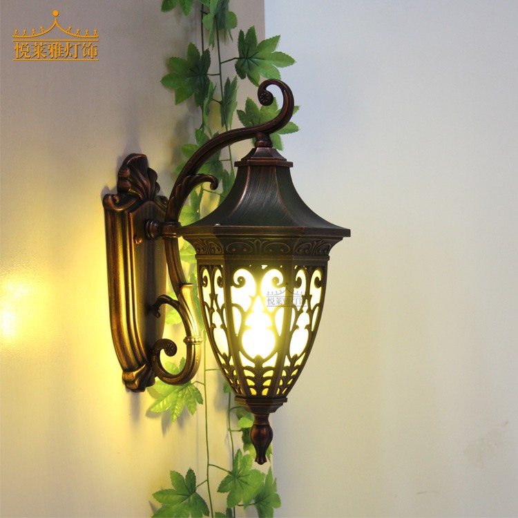 Đèn Tường Chùa Hợp Kim Lắp Ngoài Trời DT-C0112