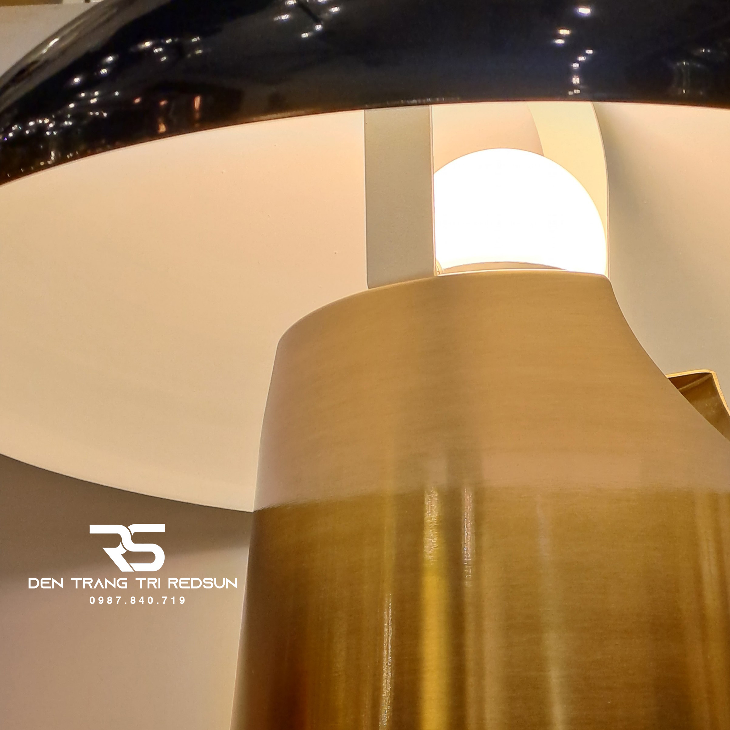 Đèn Bàn Hiện Đại Bắc Âu DB2040