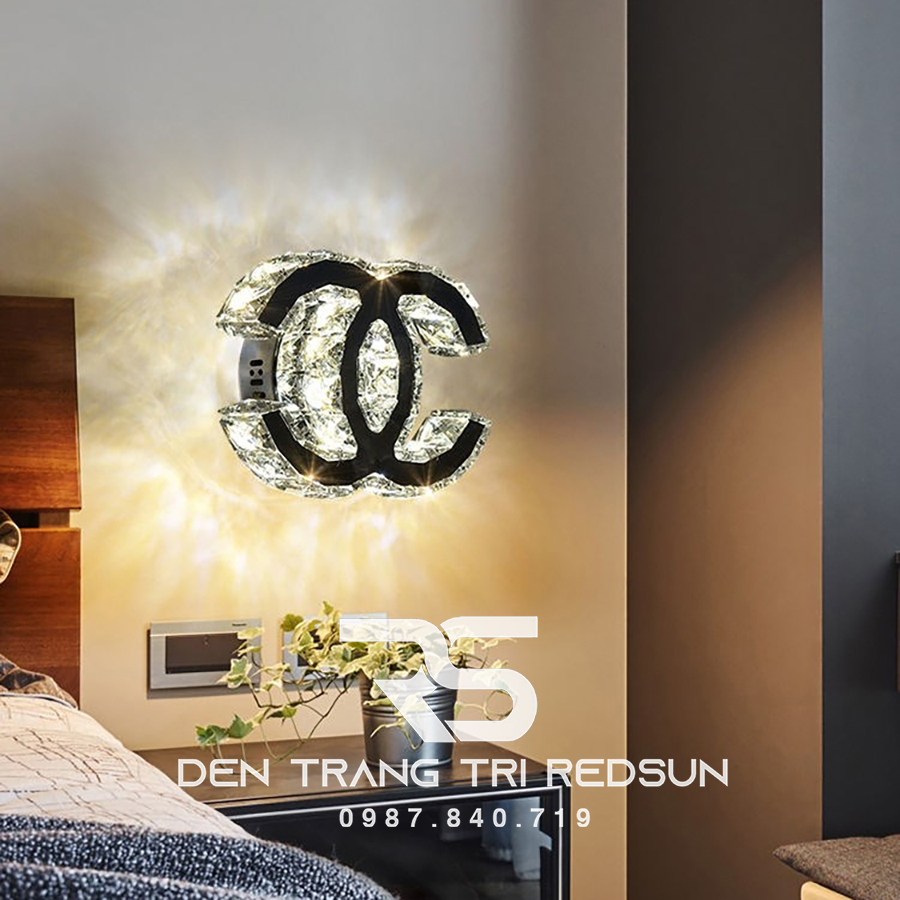Đèn tường pha lê trang trí phòng khách hiện đại DT1182