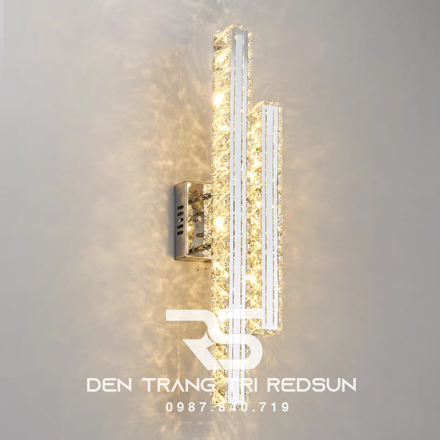 Đèn tường pha lê trang trí phòng khách hiện đại DT1175