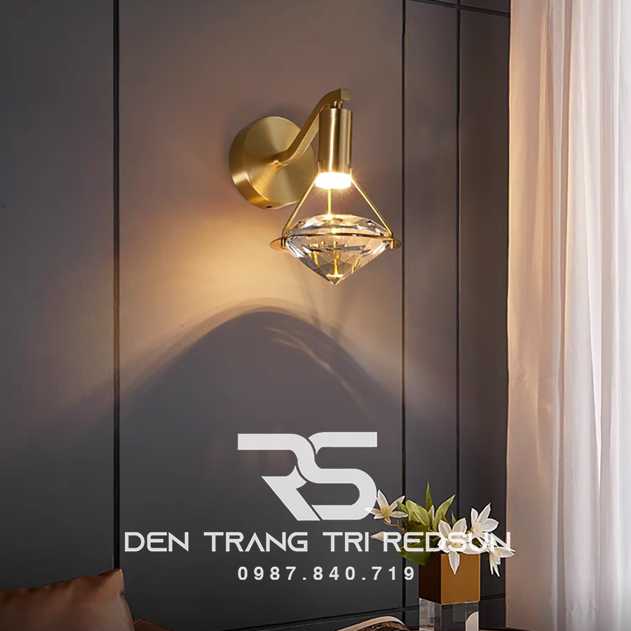 Đèn tường pha lê trang trí phòng khách hiện đại DT1185