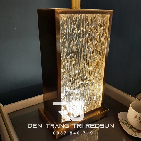 Đèn Bàn Hiện Đại Bắc Âu DB2057