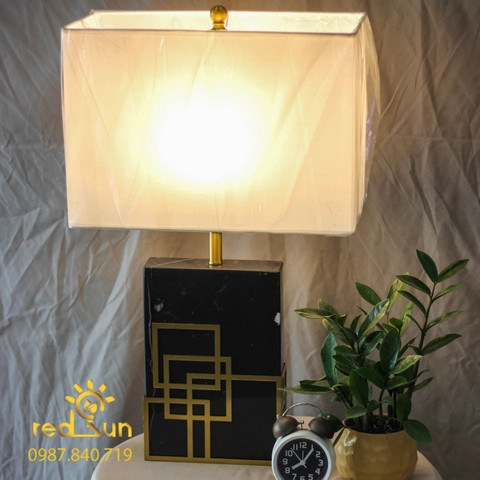 den-ban-hien-dai-db-c6623-1