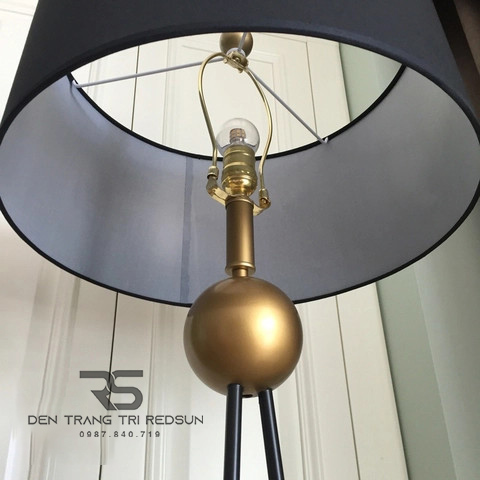 Đèn Bàn Hiện Đại DB2016