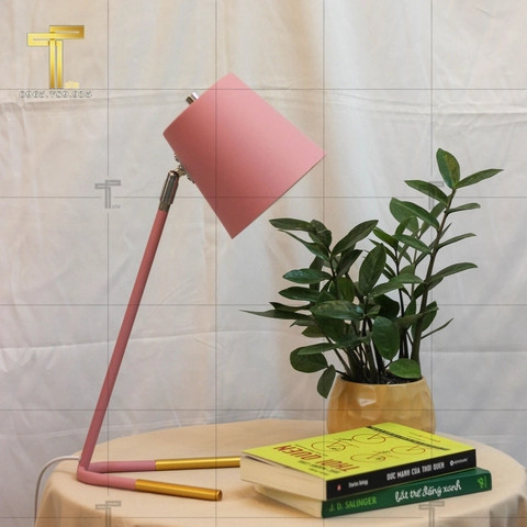 Đèn Bàn Hiện Đại DB2048