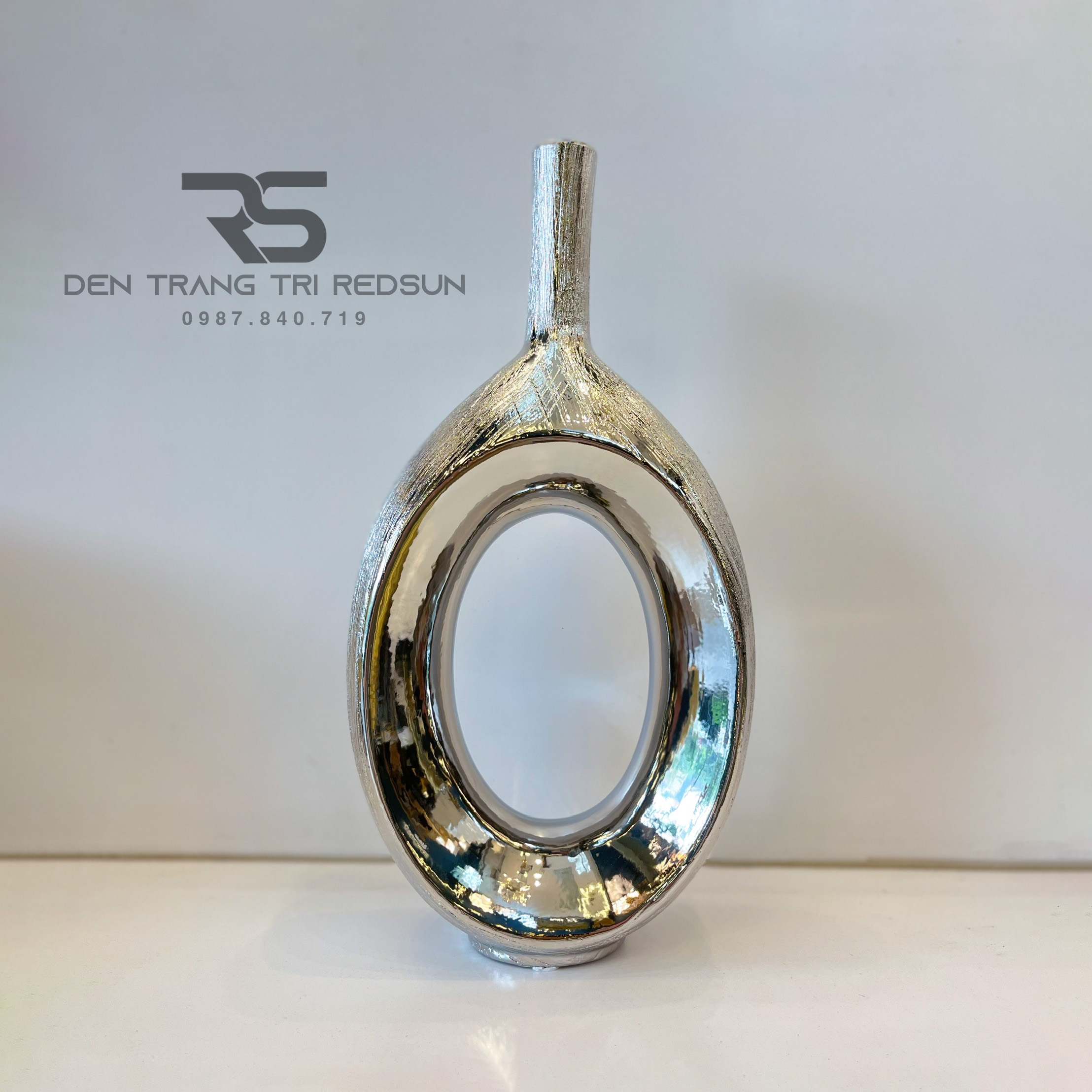 Bình Hoa Nghệ Thuật Chất Liệu Gốm Trang Trí Phòng Khách, Phòng Ngủ, Phòng Ăn Phong Cách Hiện Đại DDC-010