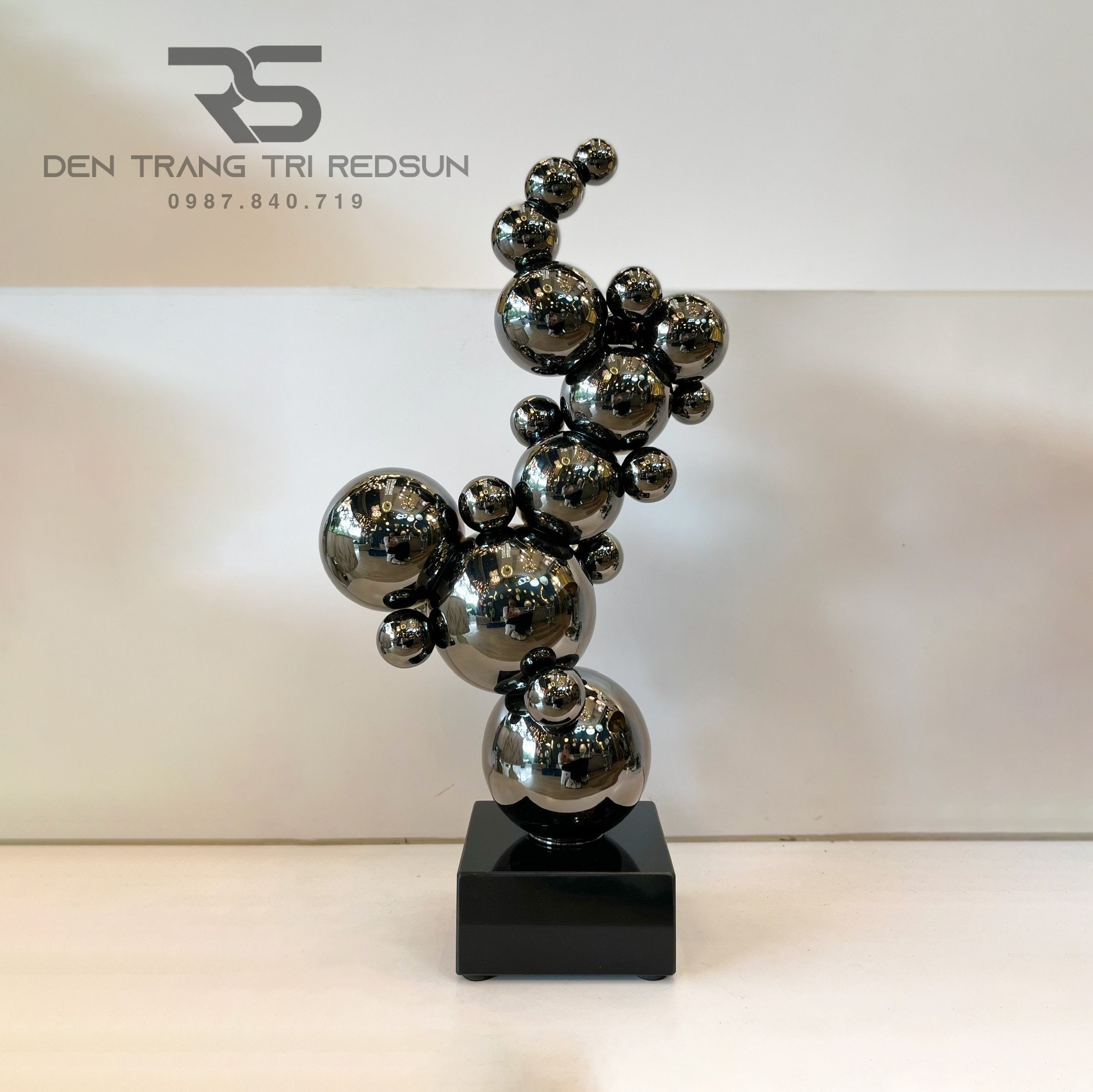 Đồ Trang Trí Nghệ Thuật Phòng Khách, Hành Lang, Sảnh Chờ Điêu Khắc Trừu Tượng Chất Liệu Inox DDC-017