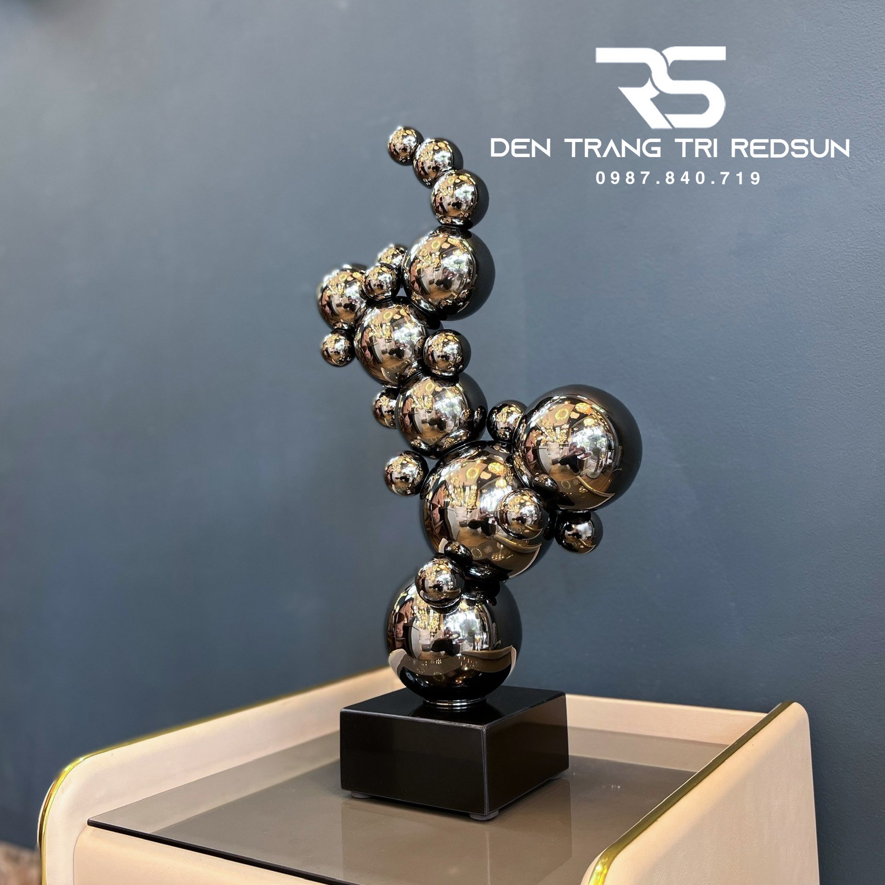 Đồ Trang Trí Nghệ Thuật Phòng Khách, Hành Lang, Sảnh Chờ Điêu Khắc Trừu Tượng Chất Liệu Inox DDC-017