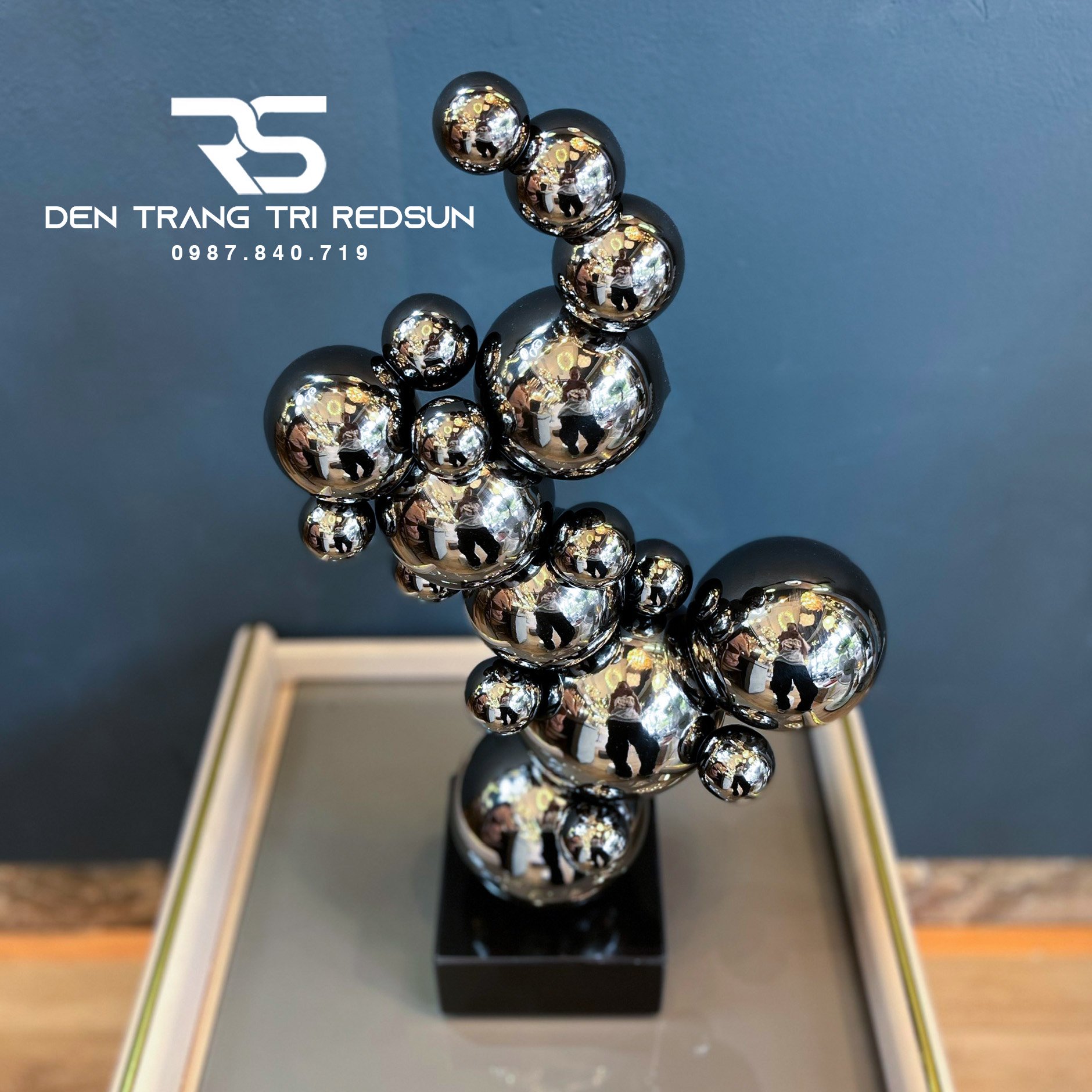 Đồ Trang Trí Nghệ Thuật Phòng Khách, Hành Lang, Sảnh Chờ Điêu Khắc Trừu Tượng Chất Liệu Inox DDC-017