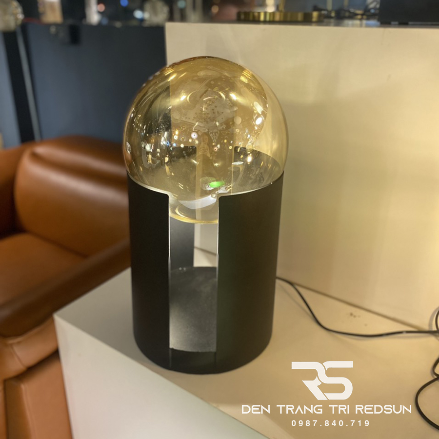 Đèn Bàn Hiện Đại Bắc Âu DB2091