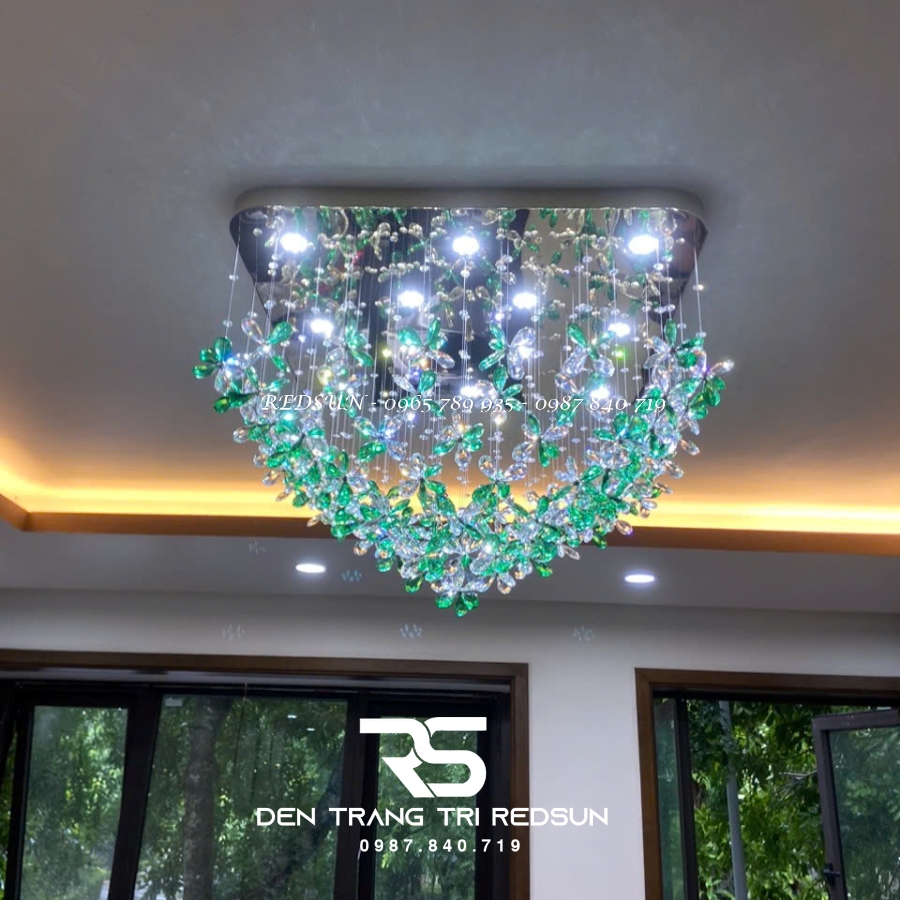 Đèn Mâm Pha Lê Ốp Trần Thả Cánh Hoa Phòng Khách Hiện Đại MV9205