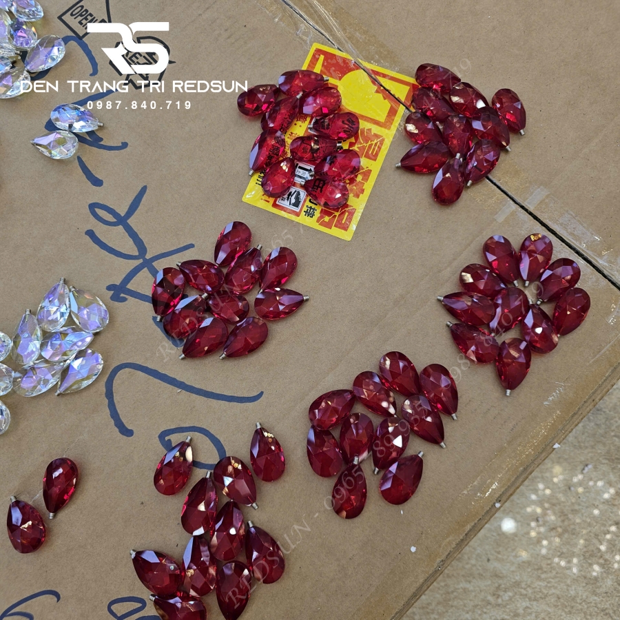 Đèn Thả Thông Tầng Hiện Đại Dải Hoa Pha Lê HTK067 