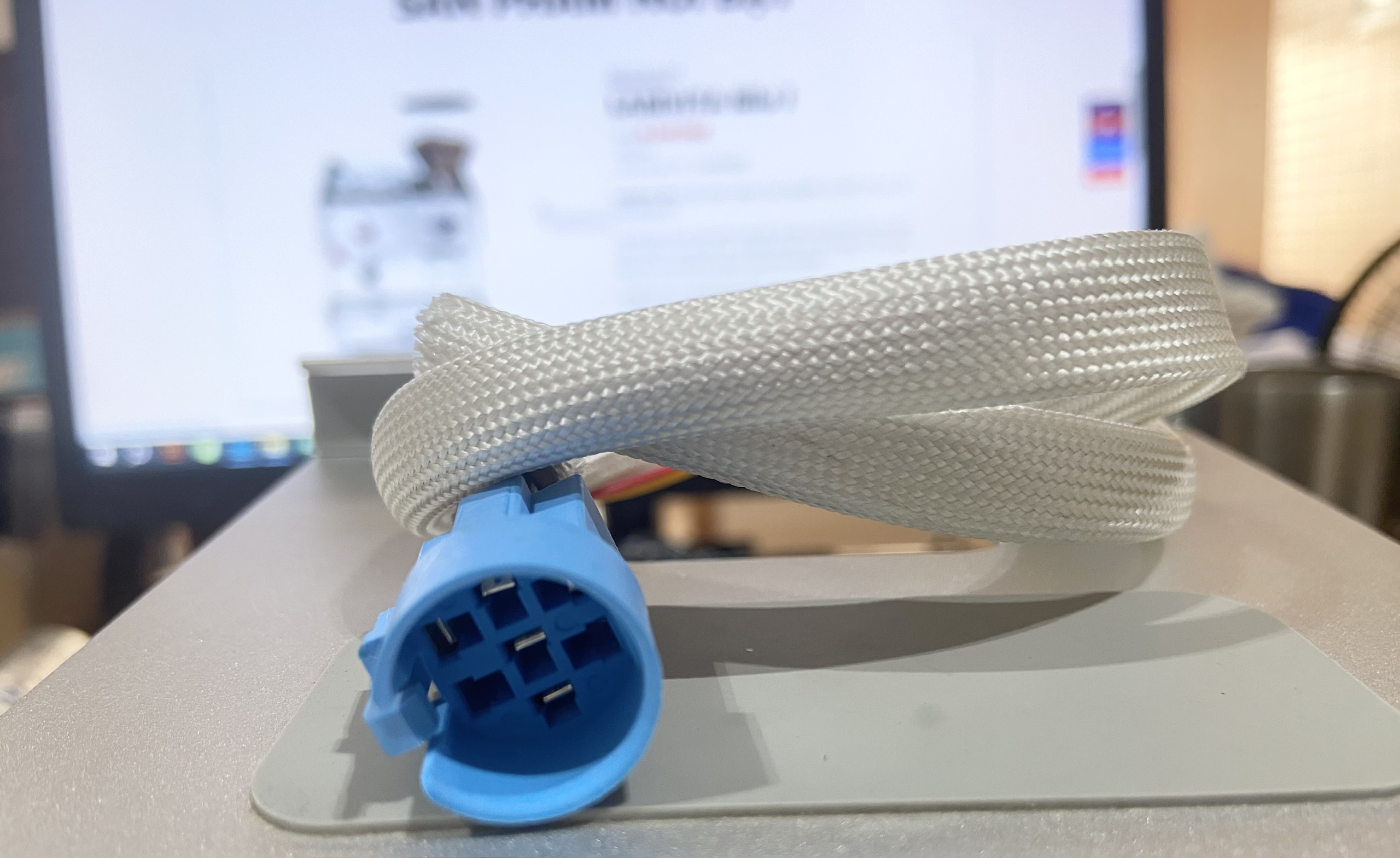 Cáp 4 chân dài 700mm có đầu nối màu xanh (kết nối bo với nút nhấn GoSL...)