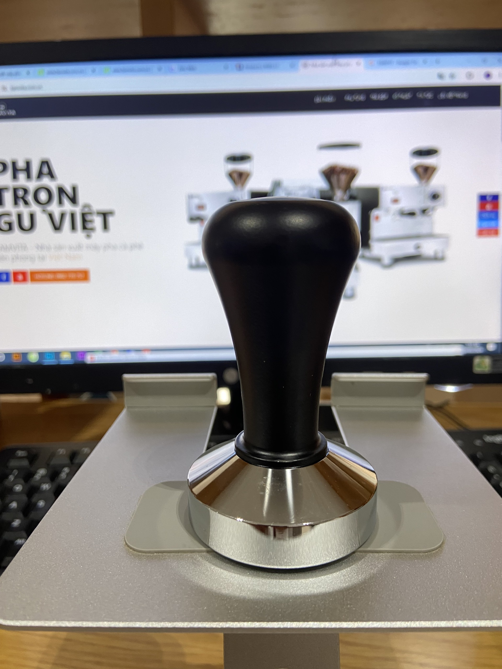 Tay nén cà phê LAMVITA, P/N: BAR0011