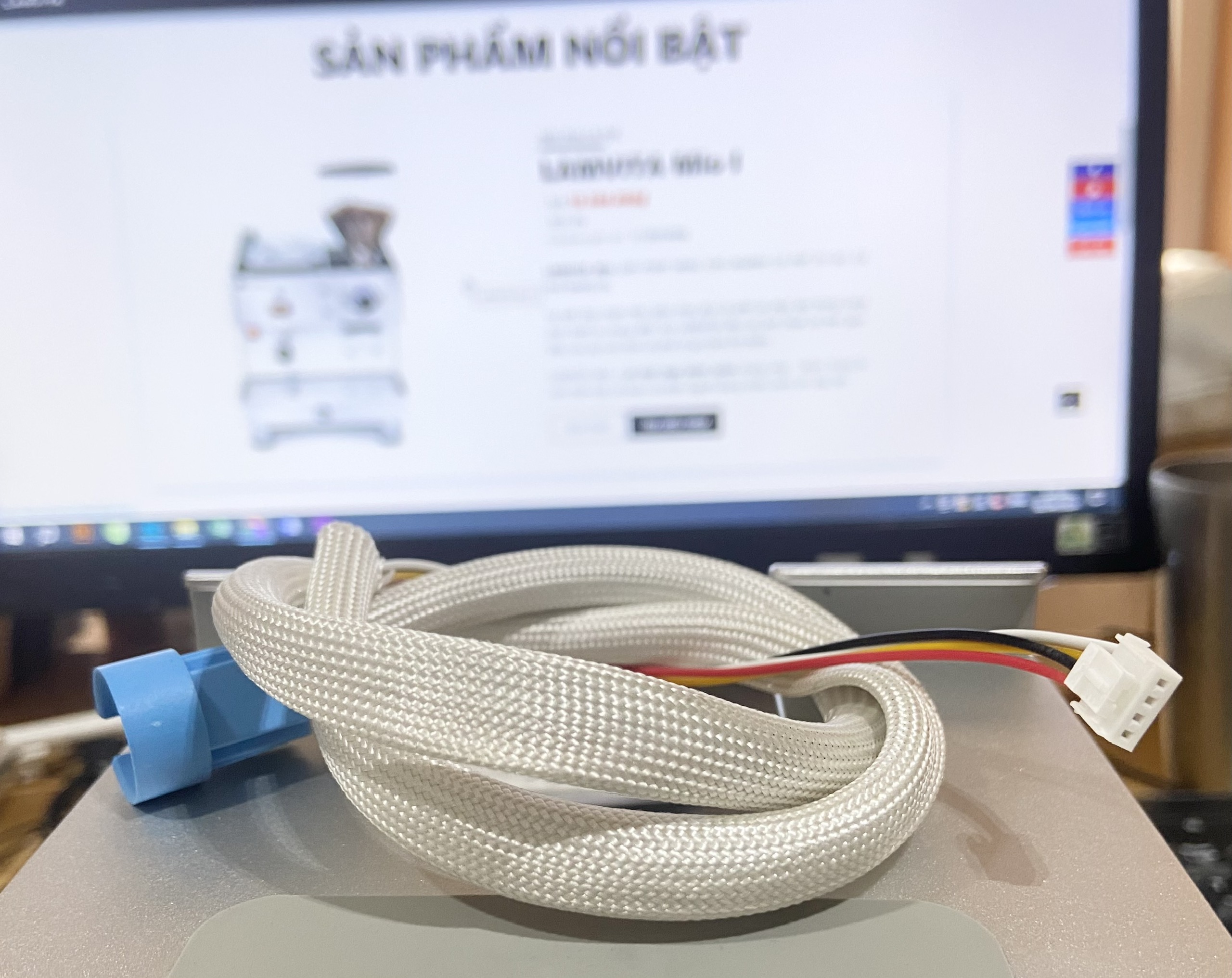 Cáp 4 chân dài 700mm có đầu nối màu xanh (kết nối bo với nút nhấn GoSL...)