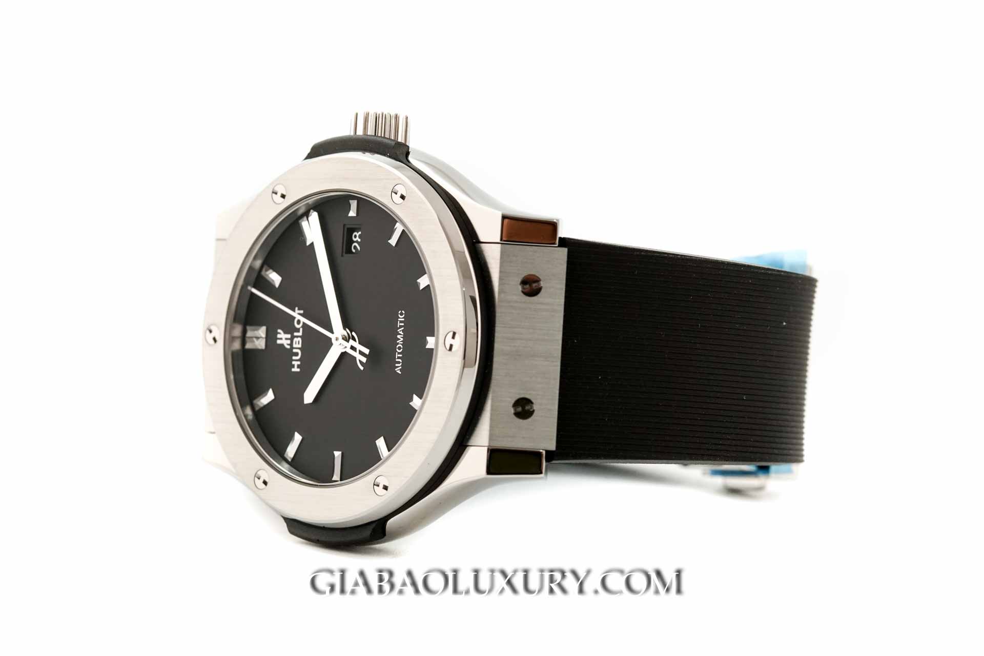 Hublot Classic Fusion Black Titanium 42mm 542.NX.1171.RX