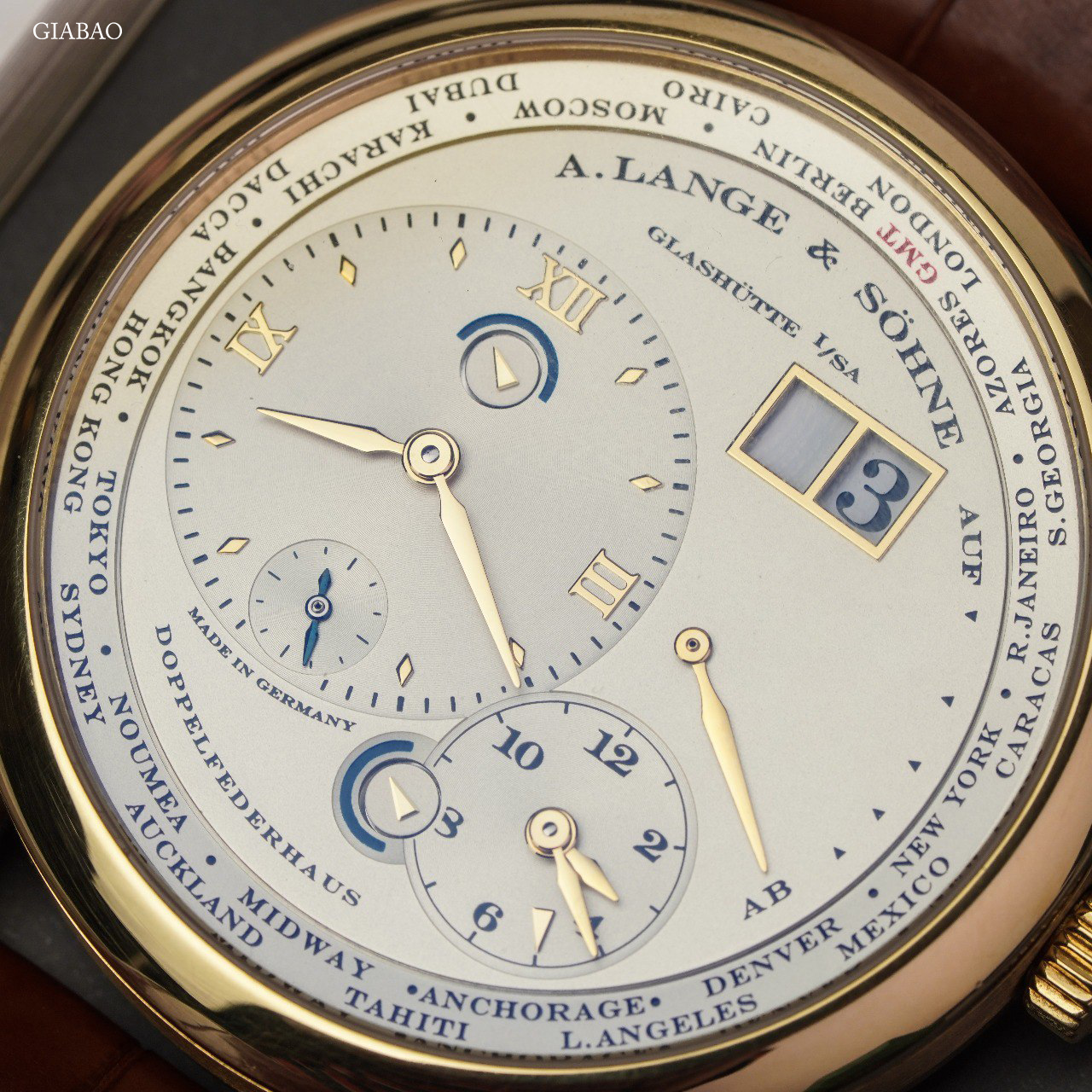 A. Lange & Söhne Lange 1 Time Zone 41.9mm 116.021
