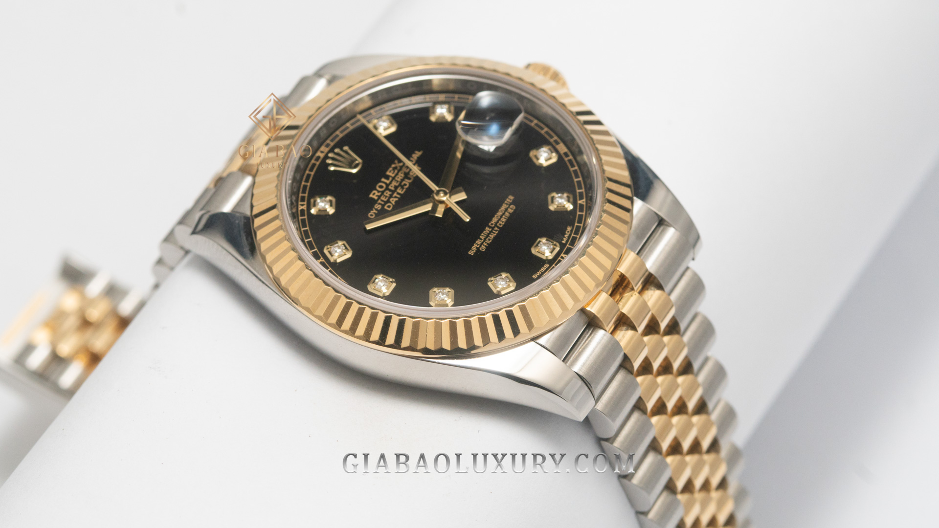 Rolex Datejust 126333 Diamond-set Black Dial (Like New)