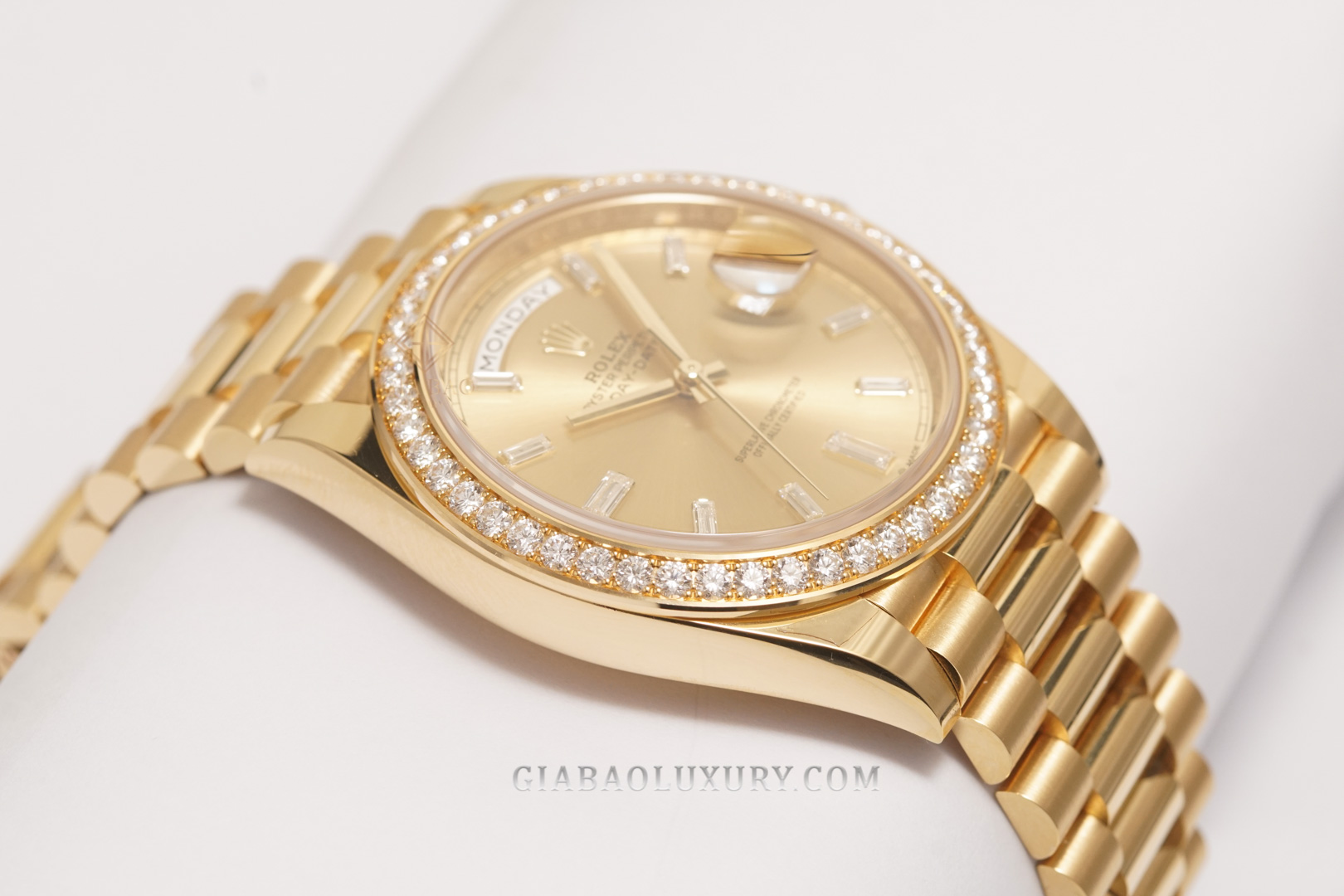 Rolex Day-Date 40 228348RBR Champagne Diamond-set Dial