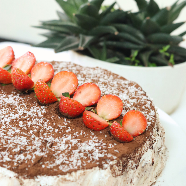 Bánh Crepe kem trứng nhiều lớp vị Socola