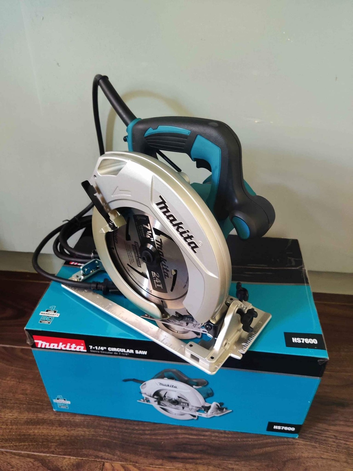 MÁY CƯA ĐĨA 1200W 185MM MAKITA HS7600 HÀNG CHÍNH HÃNG