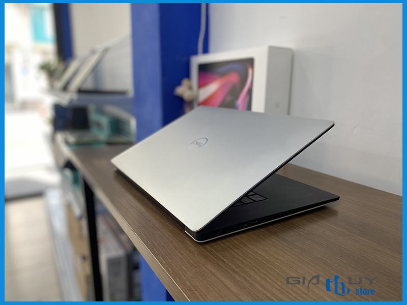 Thiết kế sang trọng XPS DELL 9570