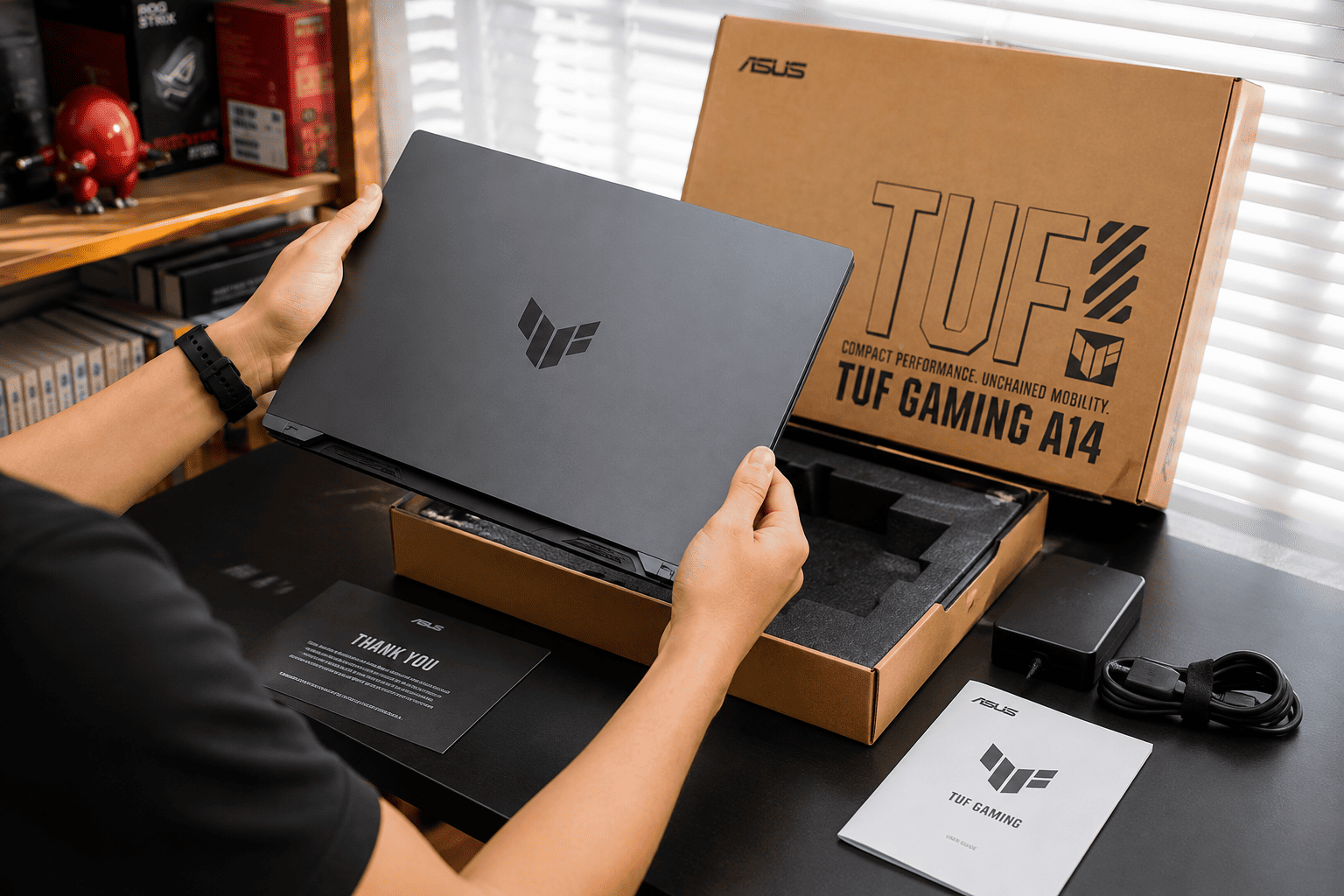 Kiểm tra laptop mới.