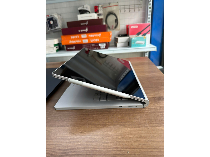 Laptop doanh nhân cũ