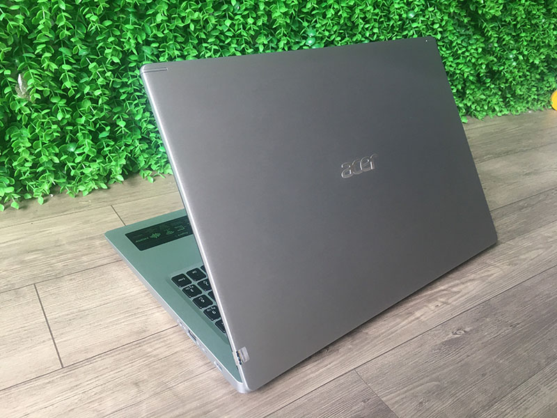 Mặt A chiếc acer aspire a515