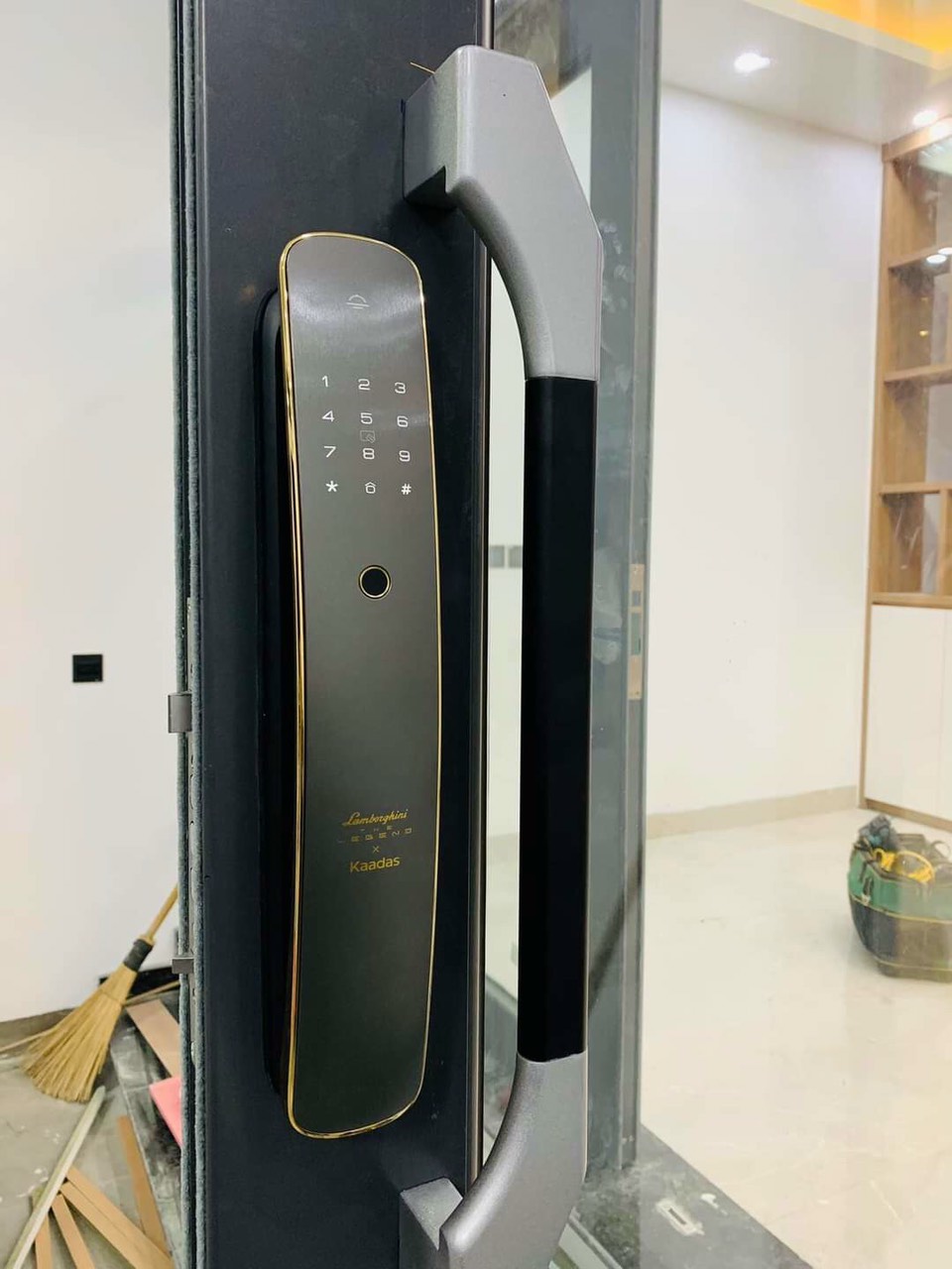 Khóa vân tay Kaadas Lamborghini - thương hiệu Đức