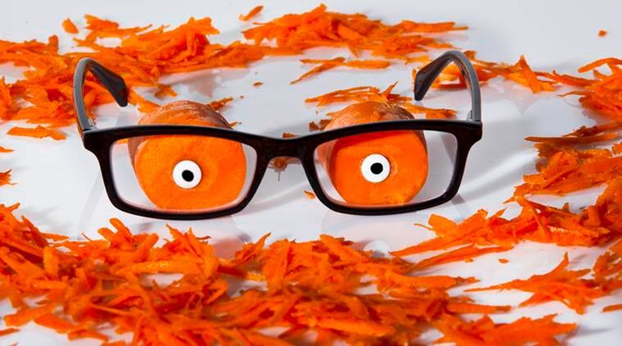 Ăn cà rốt giúp sáng mắt không? 
