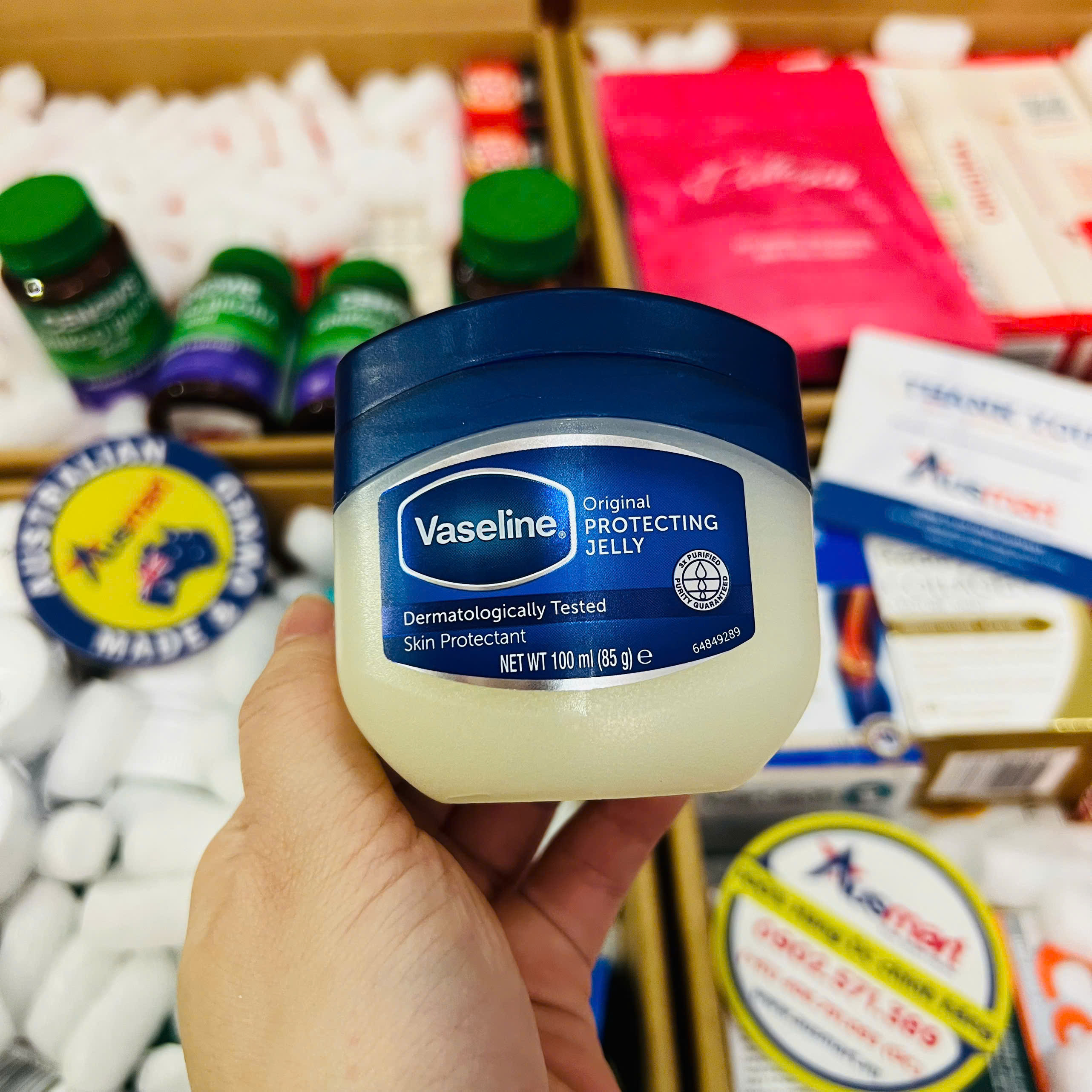 Sáp dưỡng ẩm Vaseline 100% Petroleum Jelly