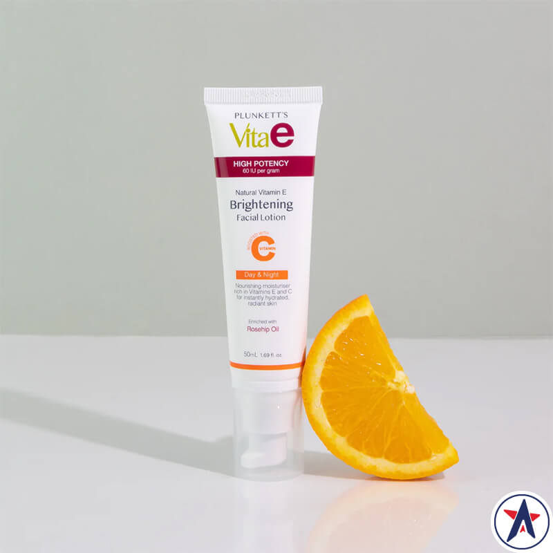 Dưỡng ẩm sáng da Plunkett's Vitamin E Brightening Facial Lotion 50ml