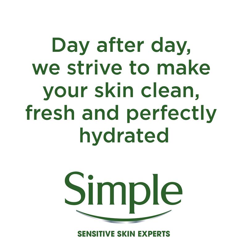 Nước tẩy trang da nhạy cảm Simple Micellar Cleansing Water 400ml