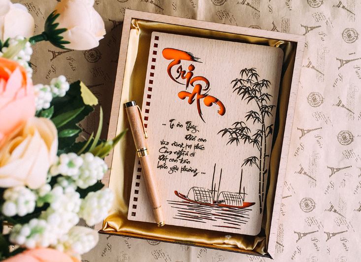 Tổng hợp các mẫu quà tặng thầy cô nhân dịp 20-11 ý nghĩa