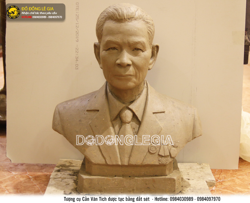 Đúc tượng chân dung ông nội theo yêu cầu-08