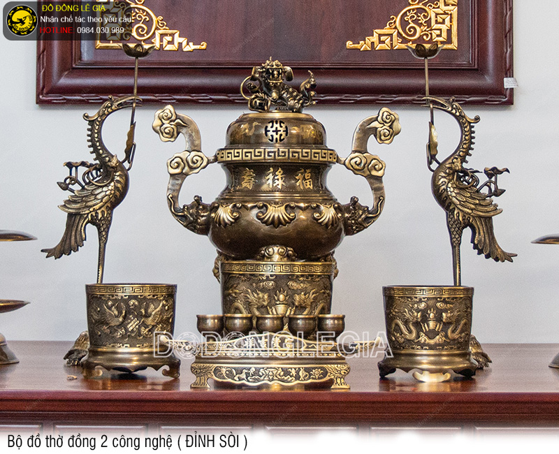 Bộ Đồ thờ hai công nghệ bằng đồng đỉnh sòi