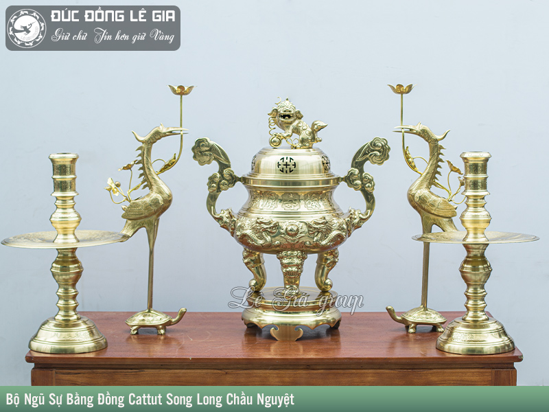 Bộ Ngũ sự bằng đồng cattut Song Long chầu nguyệt