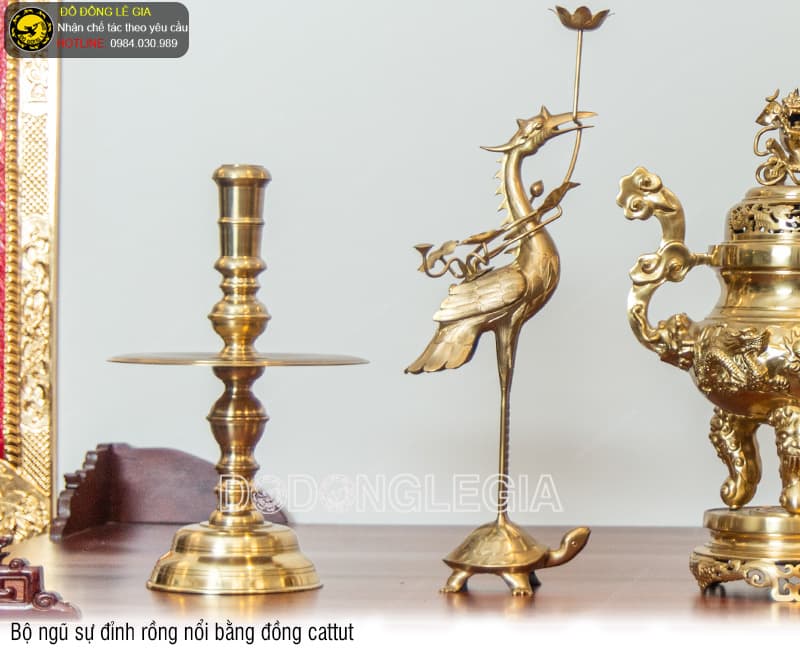 Bộ ngũ sự đỉnh Rồng nổi bằng Đồng Cattut