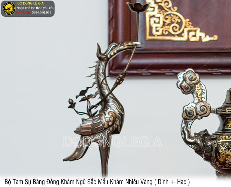 Bộ Tam Sự khảm ngũ sắc Mẫu Khảm Nhiều Vàng (đầu vàng, thân vàng) - Đỉnh và Hạc