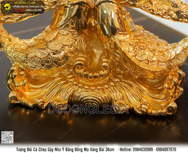 Tượng Đôi Cá Chép Gậy Như Ý Bằng Đồng Mạ Vàng Dài 36cm