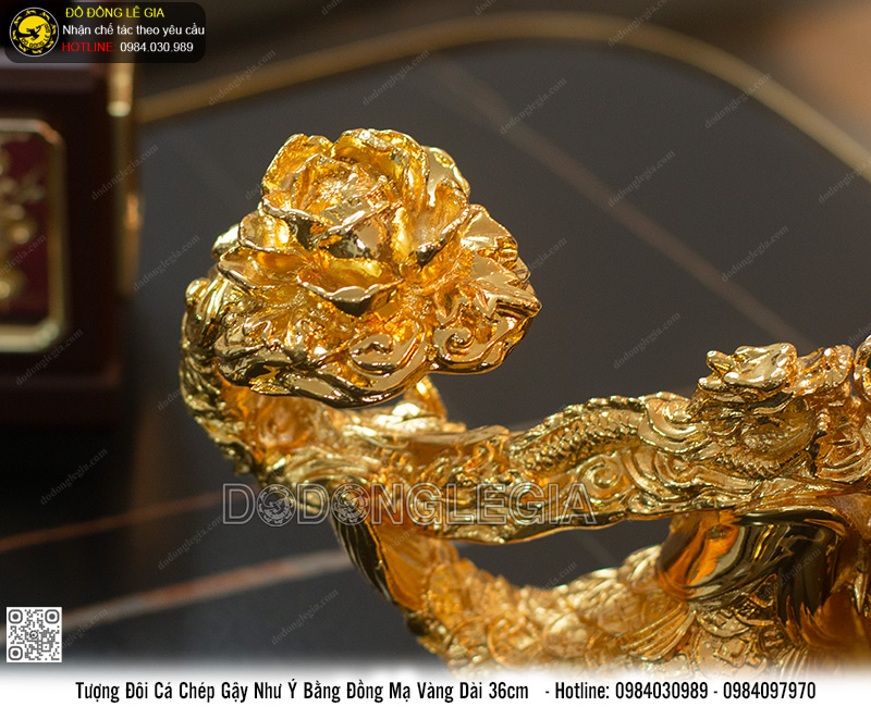 Tượng Đôi Cá Chép Gậy Như Ý Bằng Đồng Mạ Vàng Dài 36cm