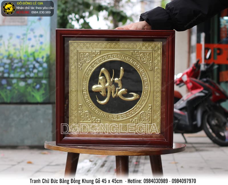 Tranh chứ đức bằng đồng 45cm x 45cm