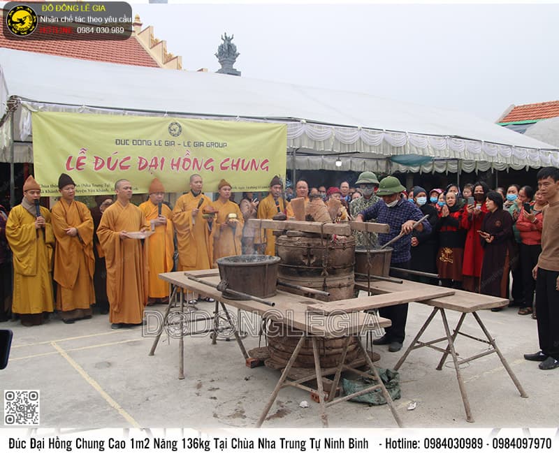 Đúc Đại Hồng Chung cao 1m2 nặng 136kg tại Chùa