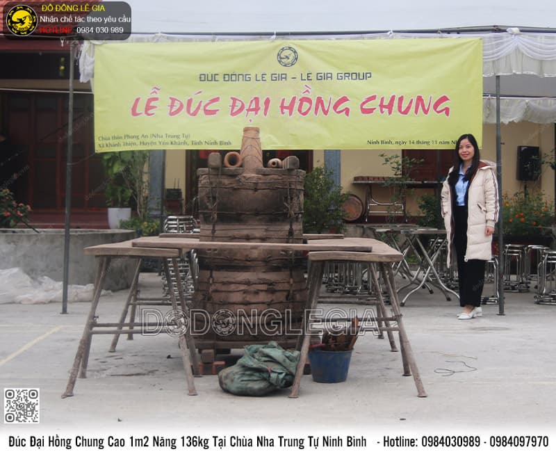 Đúc Đại Hồng Chung cao 1m2 nặng 136kg tại Chùa