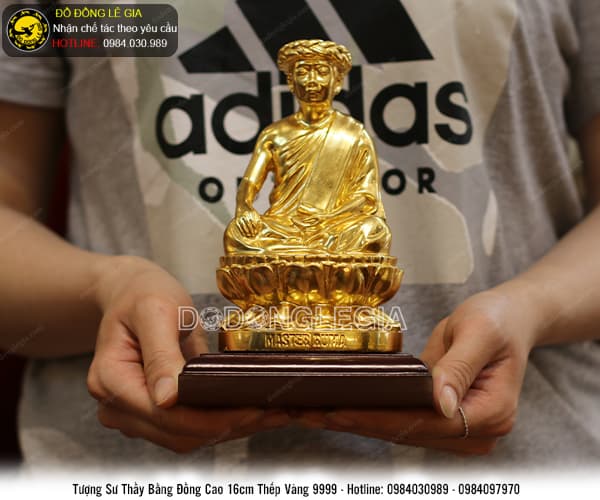 Tượng Sư Thầy bằng đồng thếp vàng 9999 cao 16cm